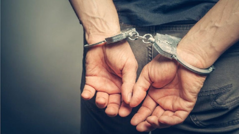 Συνελήφθη αλλοδαπός διακινητής με 6 μη νόμιμους μετανάστες στην Καβάλα