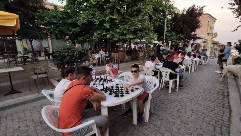 Με τη συμμετοχή δεκάδων παιδιών πραγματοποιήθηκε το τουρνουά σκακιού στις Φέρες
