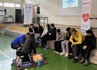 Ορεστιάδα: Μαθητές Α’ Λυκείου εκπαιδεύτηκαν σε ΚΑΡΠΑ και χρήση απινιδωτή μέσω του προγράμματος ΑΜΕSOS